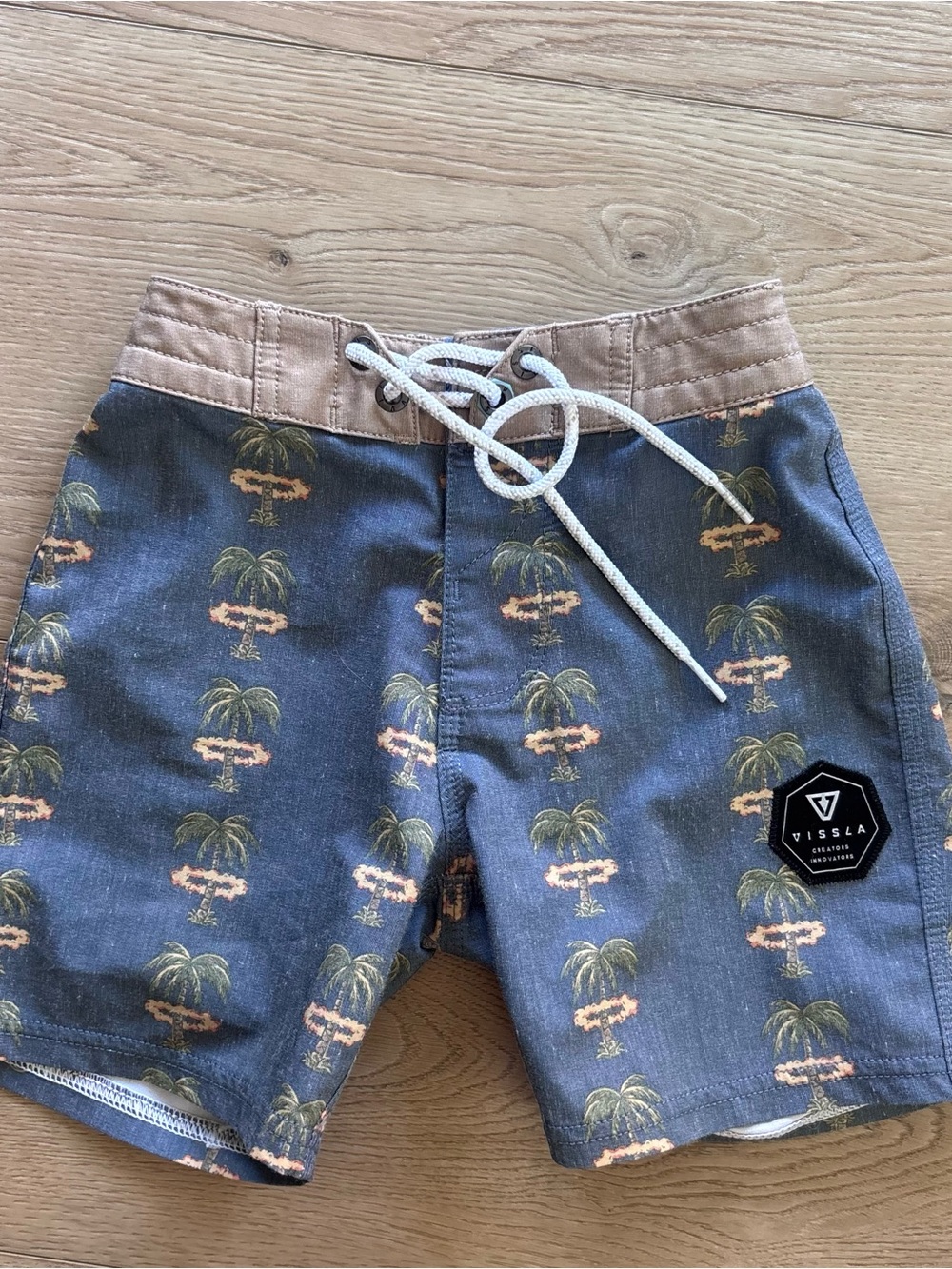 VISSLA Board Shorts Boys Blue Palm-Print Shorts Tan Waistband Elastic back